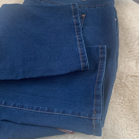 Santana Straight Leg Stretch Denim - Picture 5 of 7